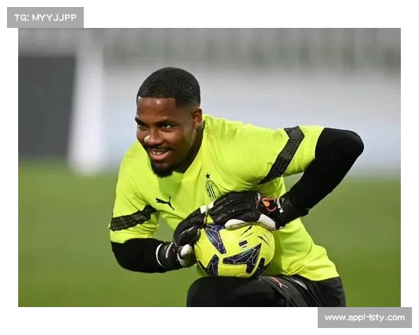 门神对决：卡普里莱与迈尼昂的扑救表演